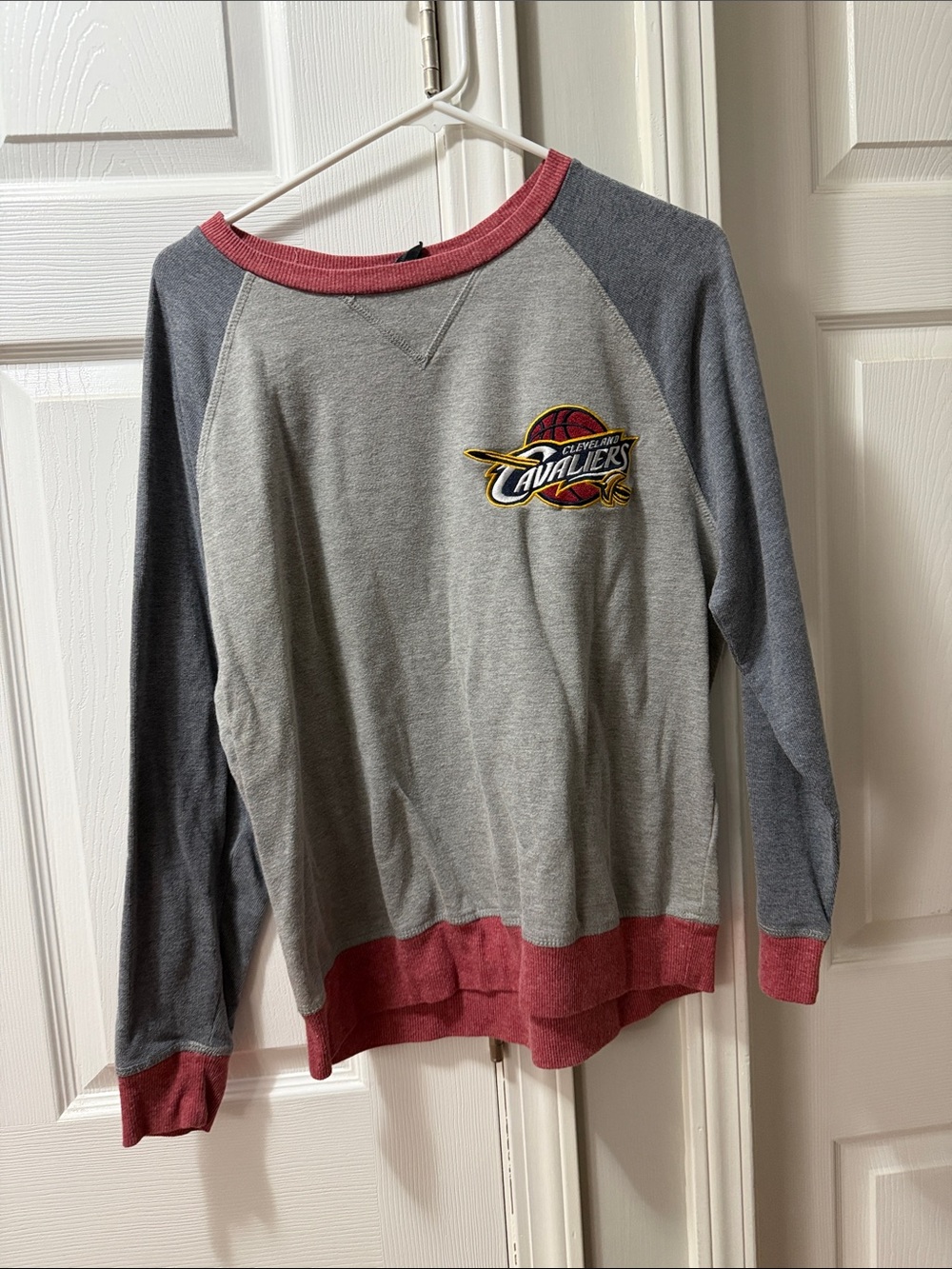 Unk Gray and Maroon Cleveland Cavaliers Crewneck Sweater